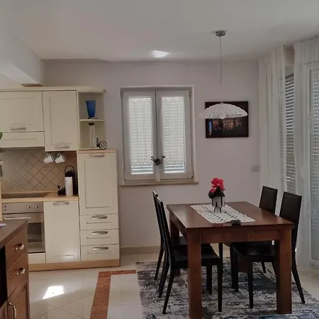 Apartment Sunny Maj