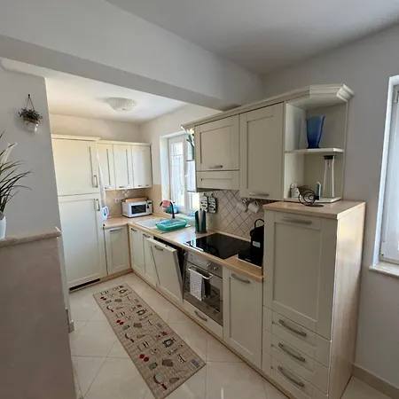 Sunny Maj Appartement